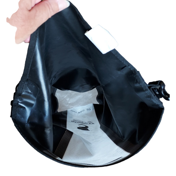 Geckobrands Durable View 20L Dry Bag PVC Polyester Material Shoulder Strap Black - Picture 4 of 6